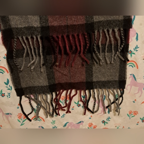 Vintage Maroon & Grey Plaid Merino Wool Casual Unisex Scarf Wrap w/ Fringe - Picture 4 of 7